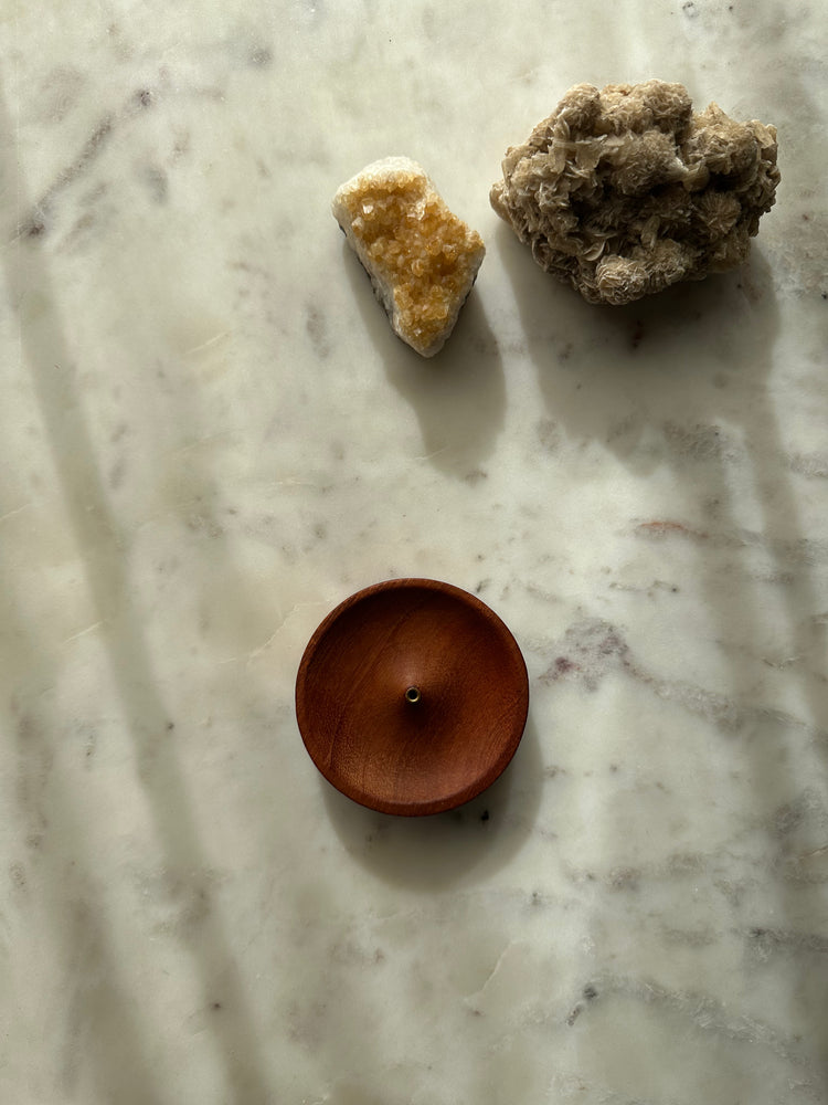 Houten wierookhouder walnoot