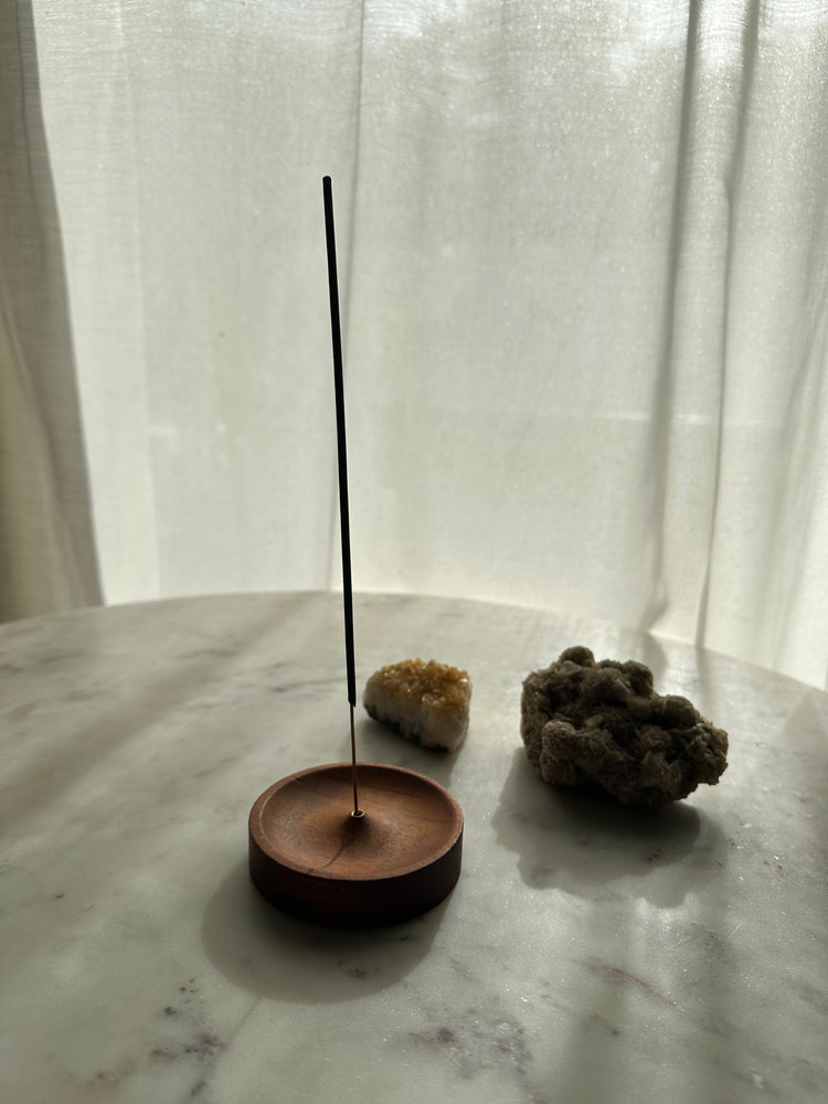 Houten wierookhouder walnoot