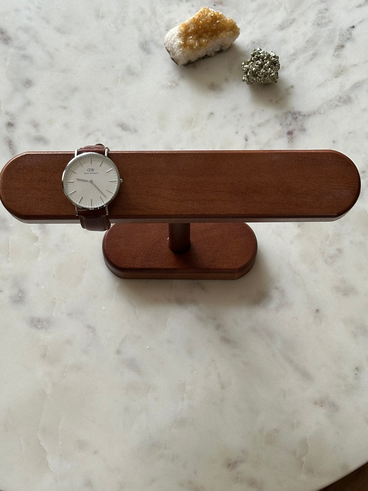 houten horlogestandaard