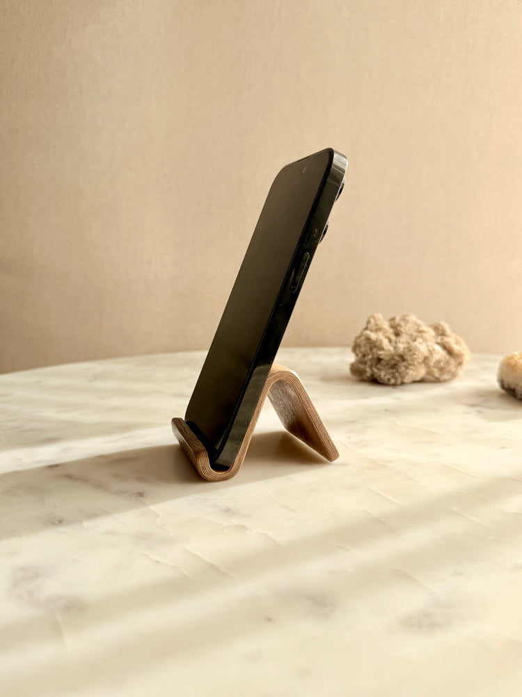 Luxe houten telefoonhouder/ telefoon standaard van zwart walnoothout