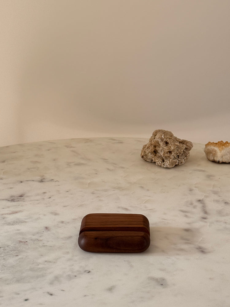 Houten telefoonhouder walnoot kleur - rond