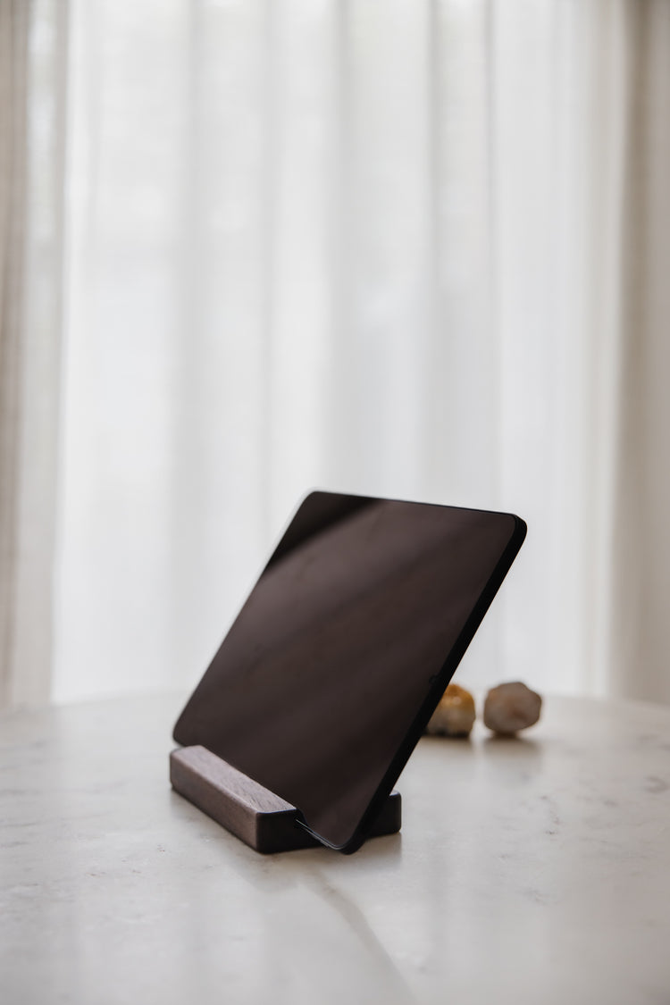 Tablet houder hout - Walnoot