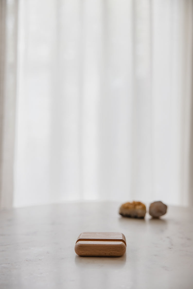 Houten telefoon houder