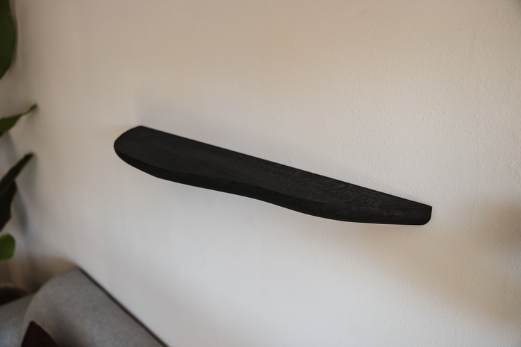 Zwevende wandplank organisch zwart