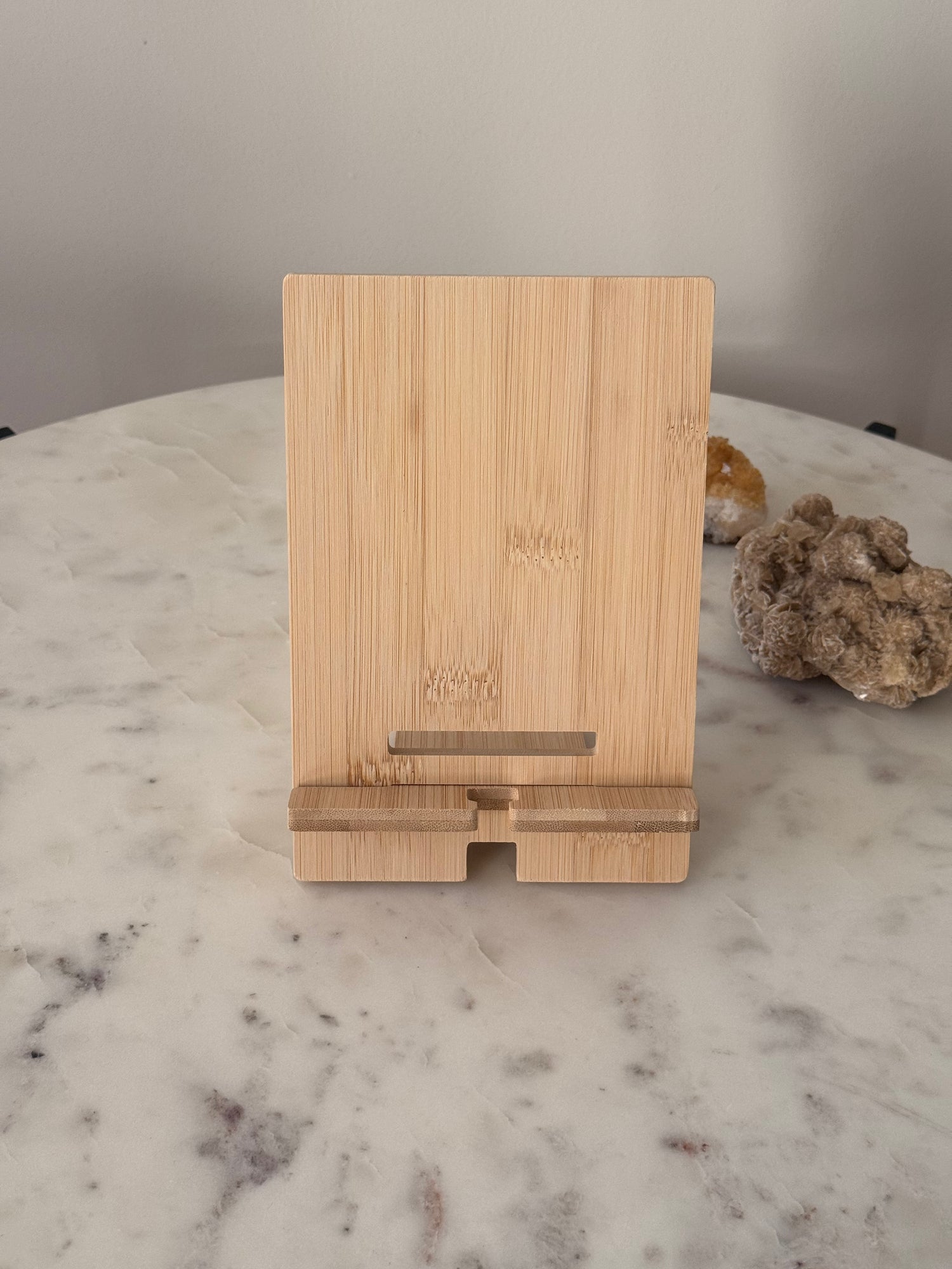Houten tablethouder