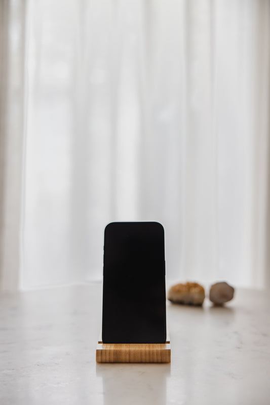 Telefoonstandaard hout