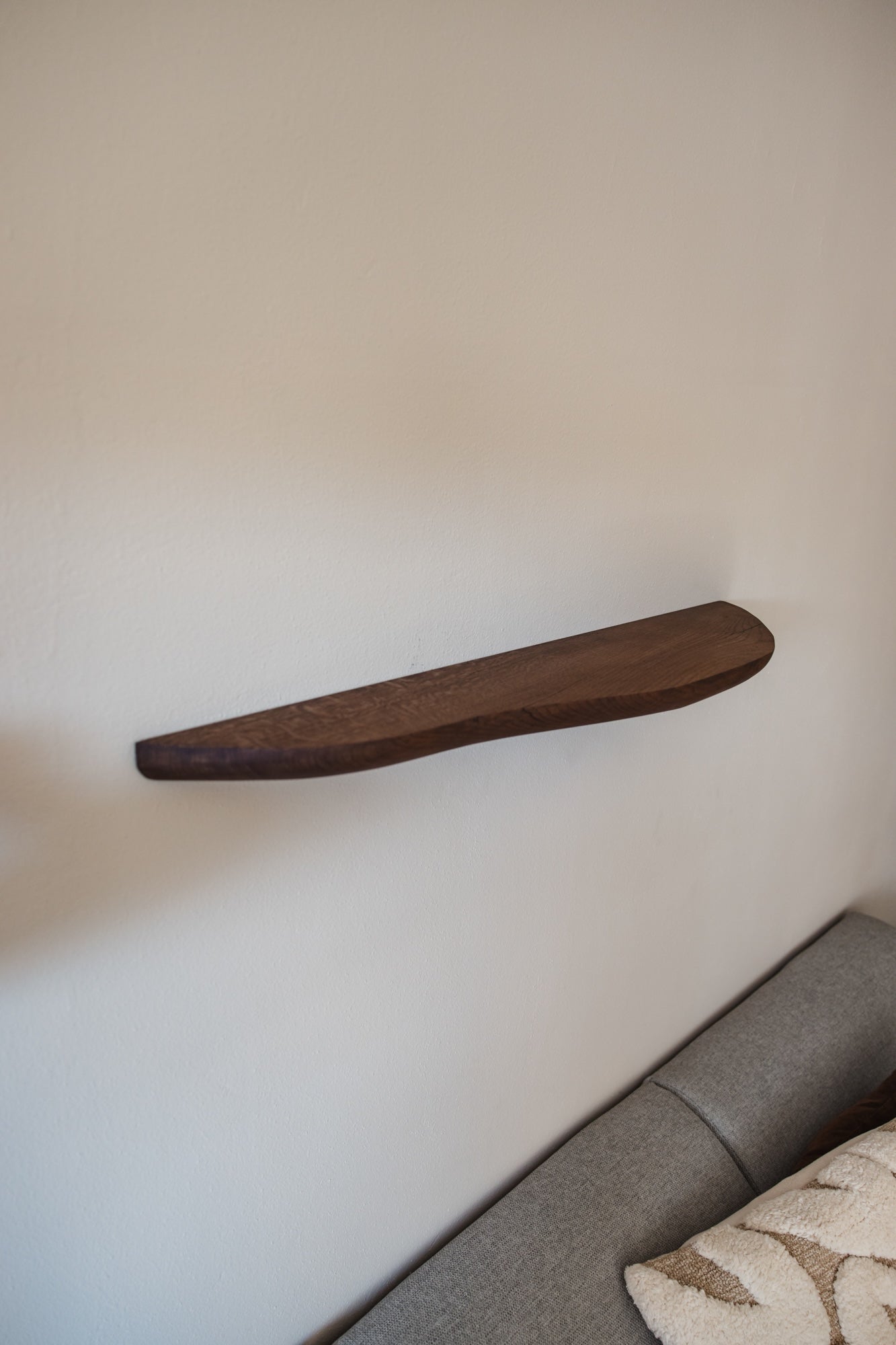 Japandi wandplank walnoot