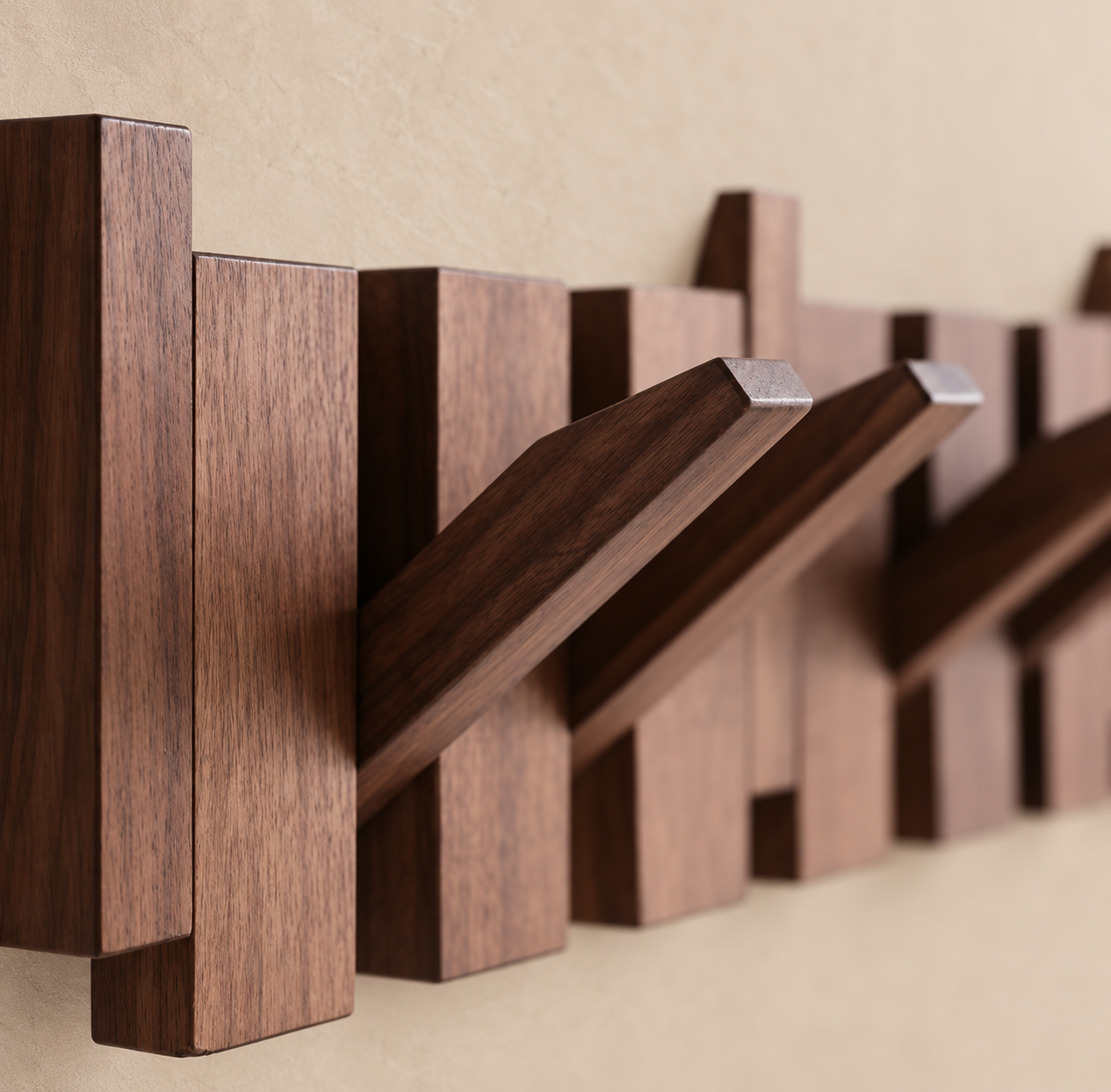 Houten kapstok wand japandi